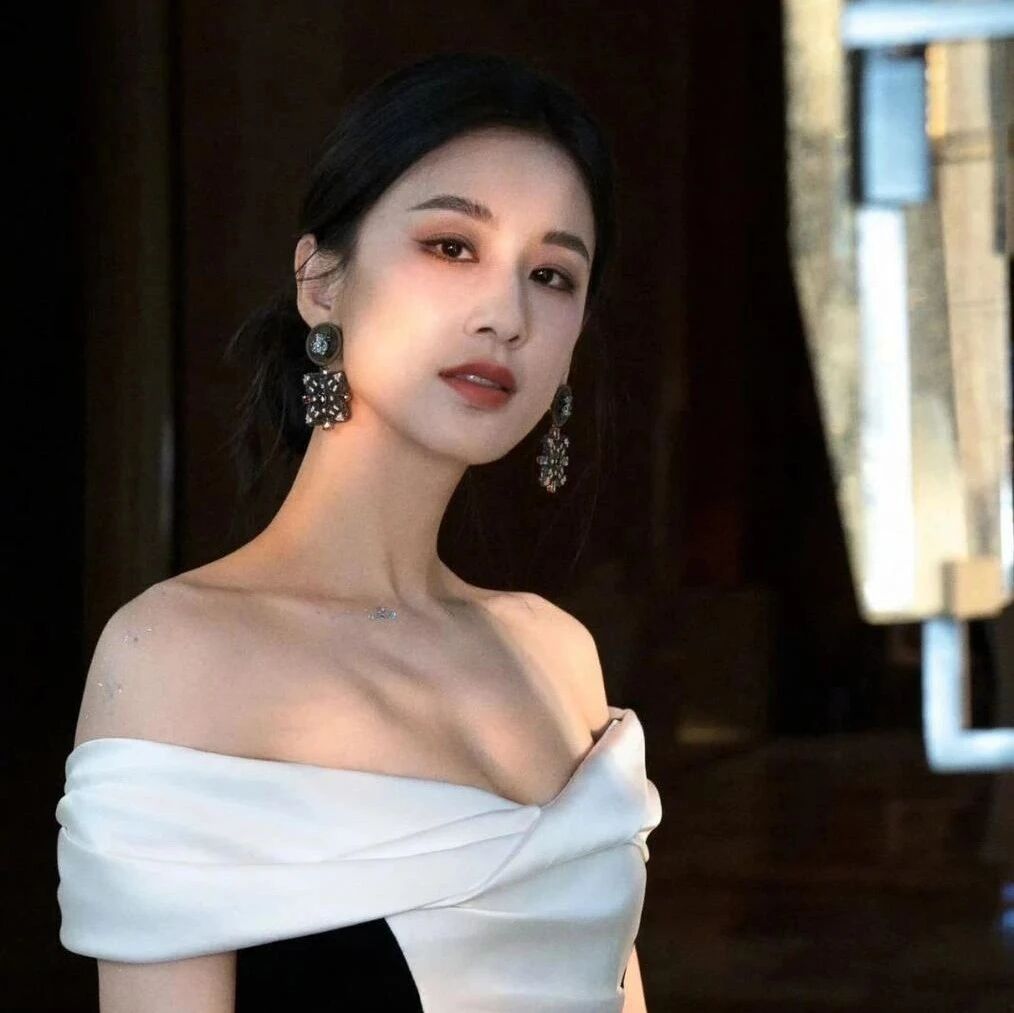 杨子前妻陶虹:离婚后还照顾黄圣依坐月子,女儿很有出息,如今她怎么样了?