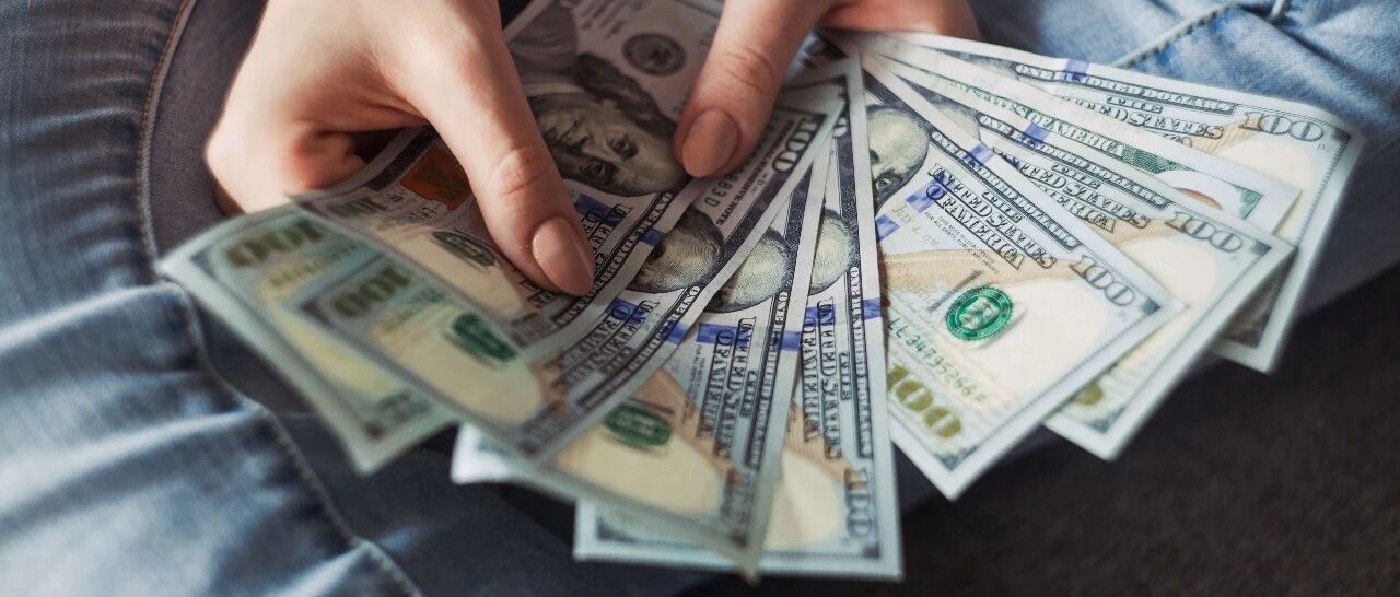 “月薪1万和月薪10万”的真实差距扎心了：穷人差的根本不是钱！