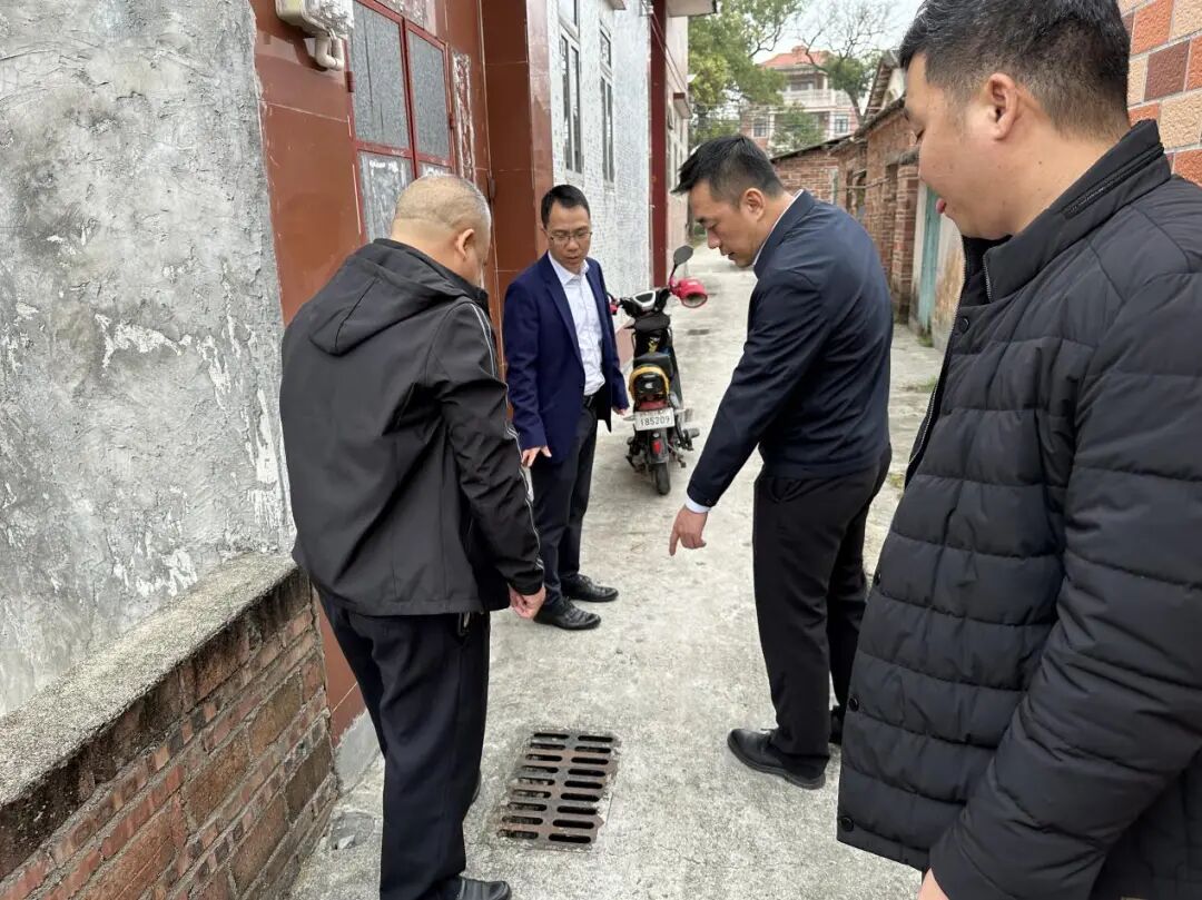 市领导谈润林陈伟成到苍城开展新春走访慰问安全生产检查和考察民生