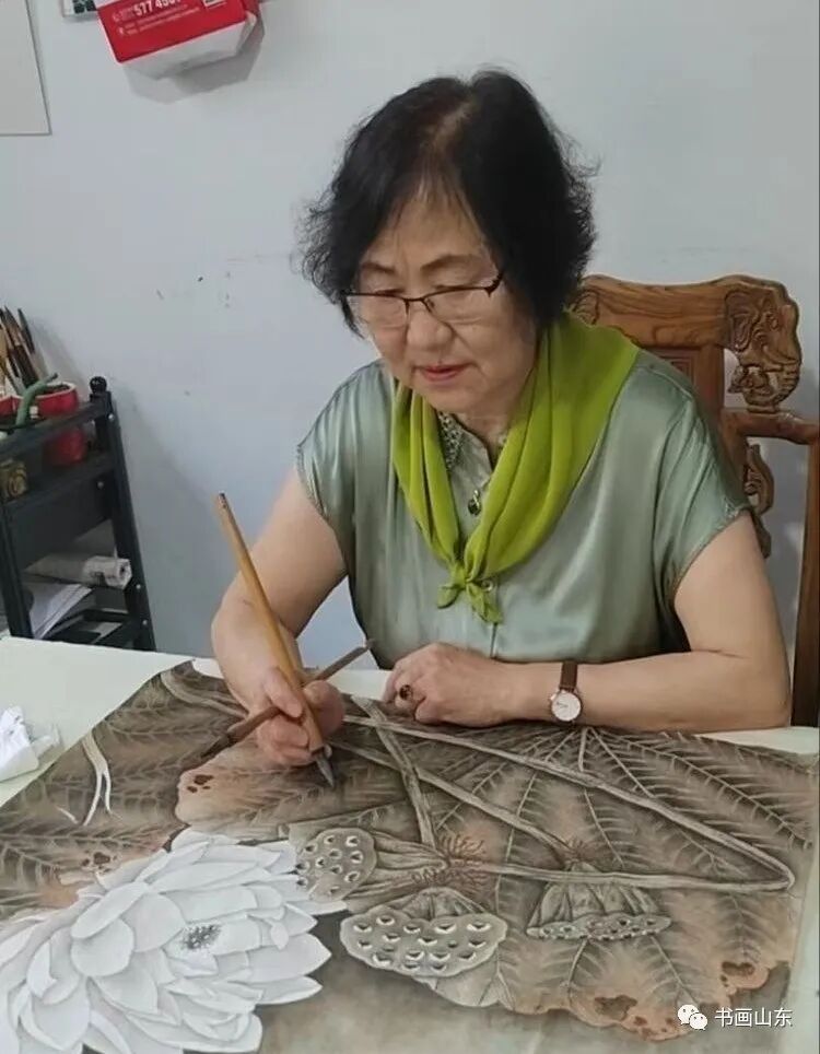李丽娟.jpg