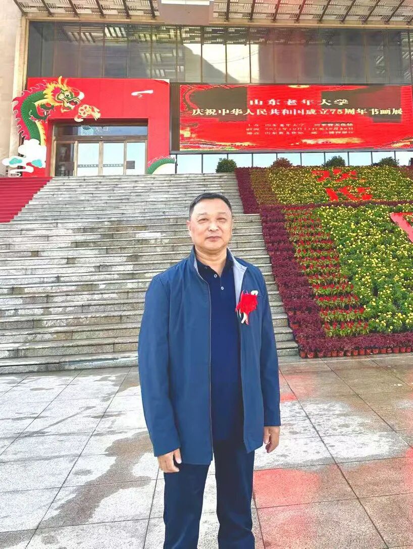 周忠军1.jpg