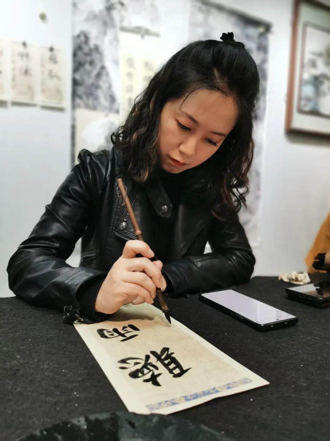 王佳.jpg