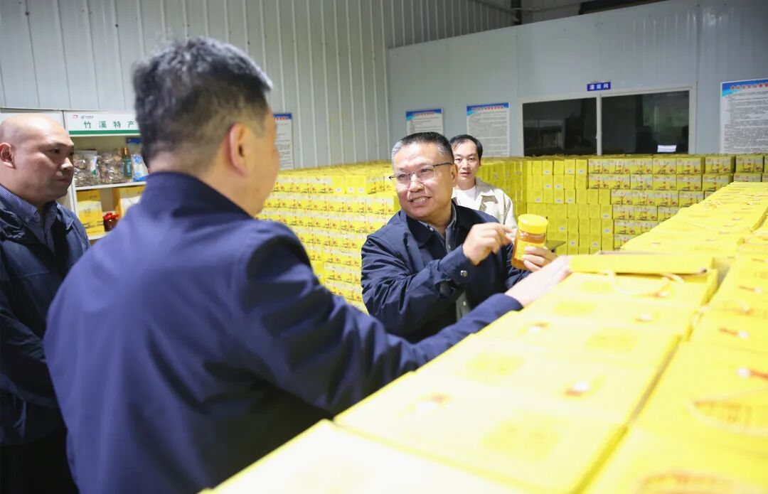 姚杰总经理深入襄阳,十堰分公司调研慰问