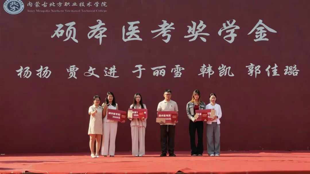 aa3e7ddf76181ff0e5b6b06dd7484c35.jpg
