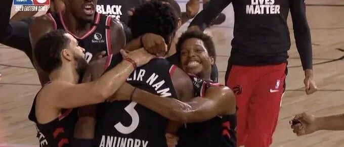 这绝杀反绝杀神了，洛瑞直接冲上热搜！但快船和掘金这比赛真的枯燥...