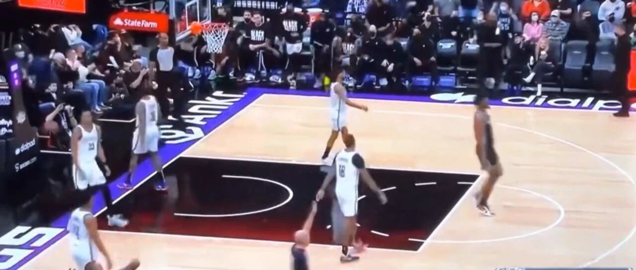 4分6失误！6连败！烂透了，简直是一盘散沙啊...