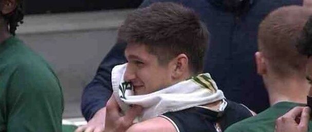 手腕骨折！伤停8周！赶紧给他禁赛了，真的恶心啊