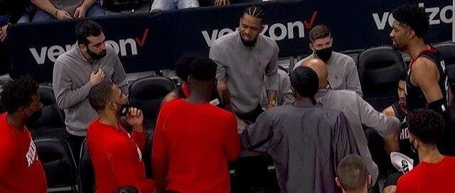 内讧了！两个人都拉不住啊，一波流直接把心态打崩了...