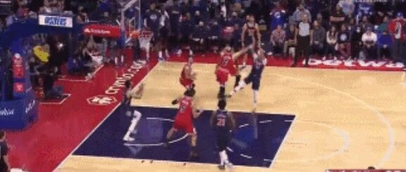 场均35.3分！新版本直接加强，东部全明星首发的位置，他要定了啊！