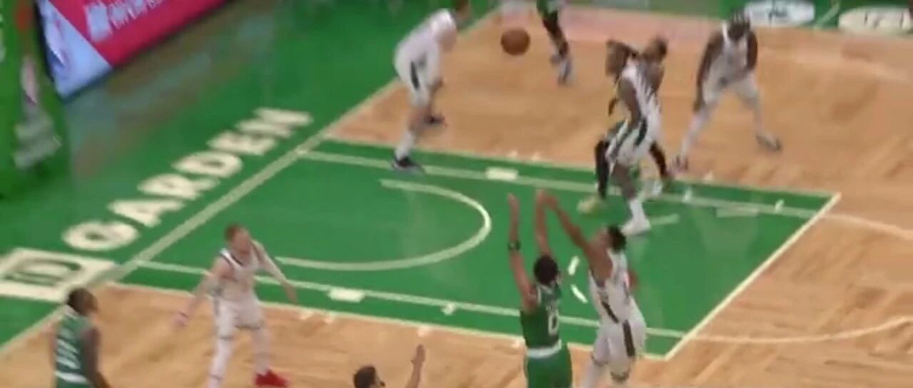 0.4秒打板绝杀！字母哥啊，给你机会不中用啊