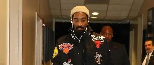 刚抵达复赛地点，JR-史密斯就收到了联盟的警告...