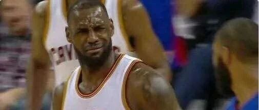 抢首发！让老詹去打无球！湖人头大了，他会是定时炸弹啊