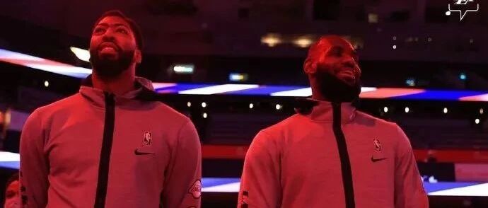 变态啊！划水了半场，最后一攻一防一助直接把比赛打没了...