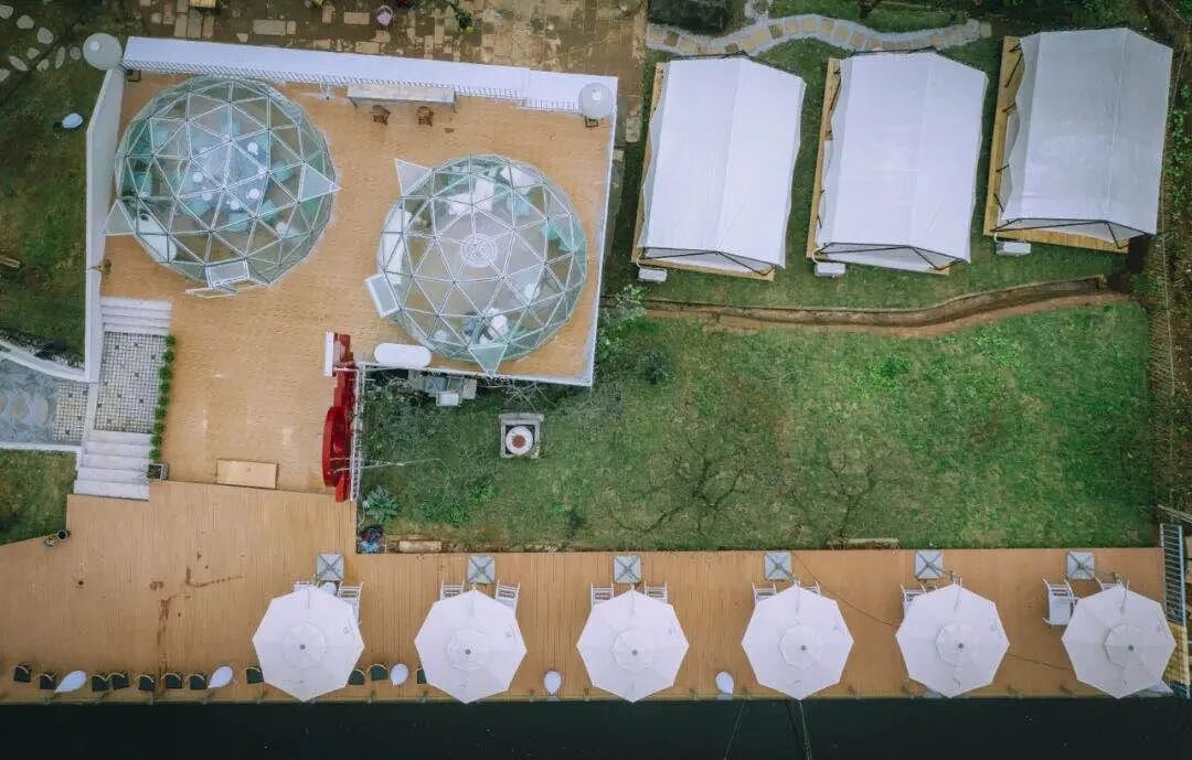 今天,就让山泉小妹带你打卡"半山归墅 61 三上书屋店"-天府龙泉驿