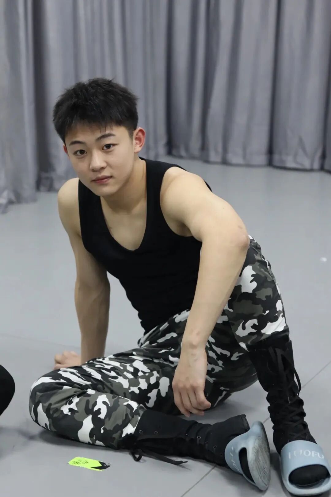 突发19岁网红帅哥山东小钺钺重伤太心疼了