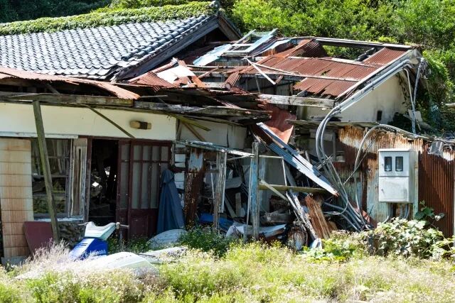 相続放棄をした空き家が倒壊した場合はどうなる？ | 空き家買取専科（静岡ガスグループ）｜
