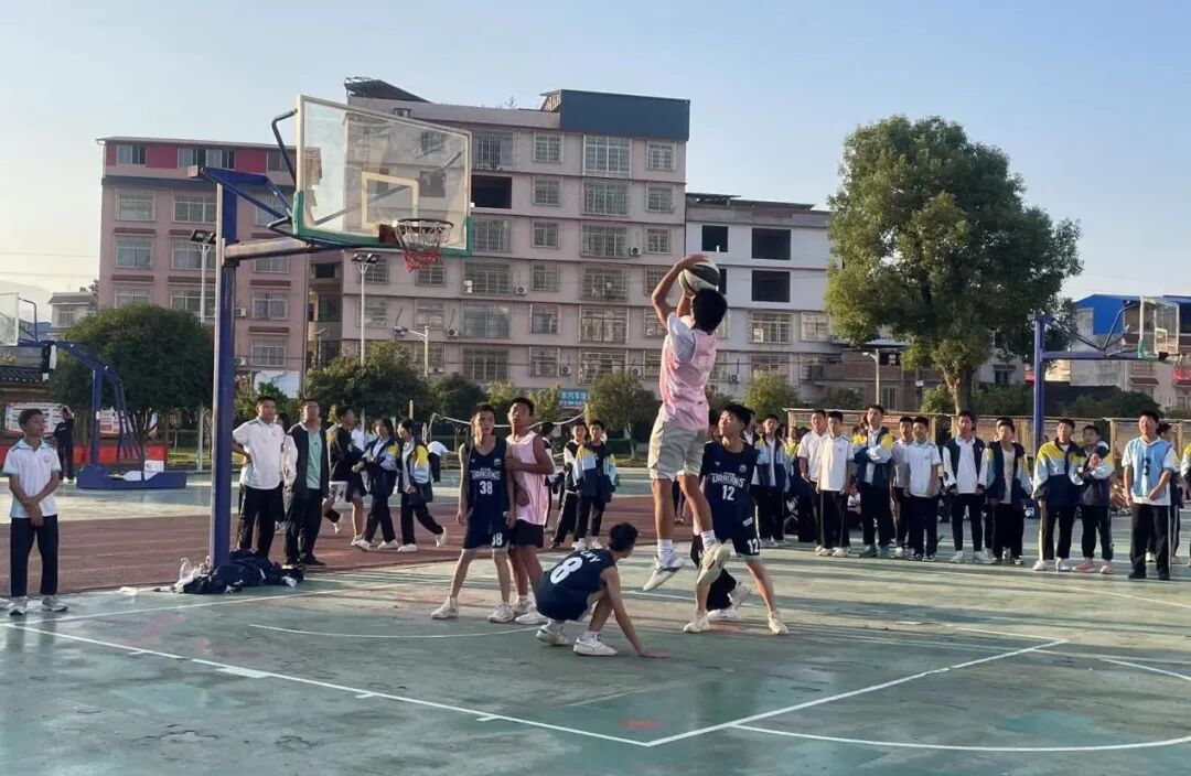 灌阳县民族中学2023年校园文化艺术节之阳光正好激情正燃篮球赛圆满