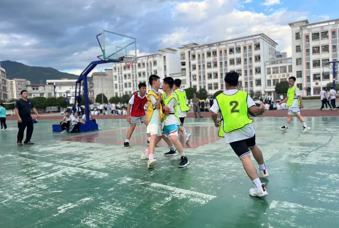 灌阳县民族中学2023年校园文化艺术节之阳光正好激情正燃篮球赛圆满