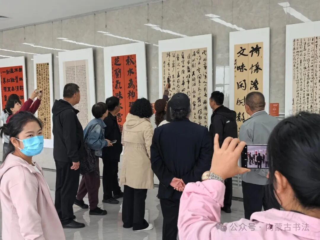 第九届内蒙古自治区书法篆刻作品展在鄂尔多斯市乌审旗开展 第4张