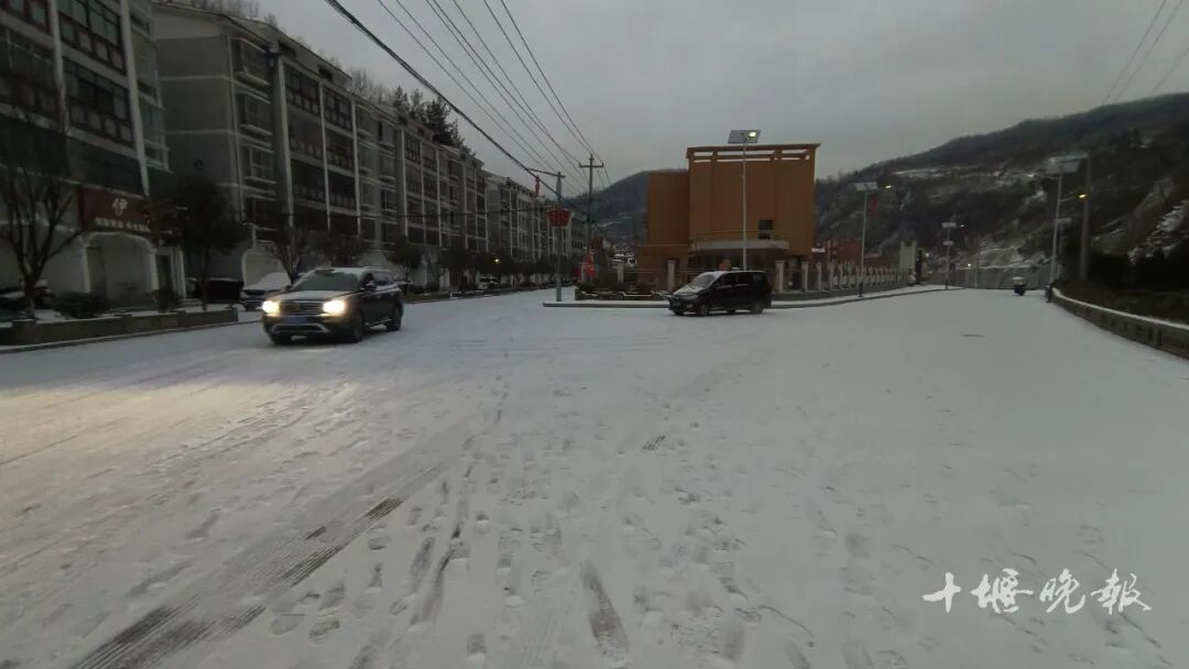 十堰多部门迅速行动除雪保畅通！雪还要下多久，最新预报来了