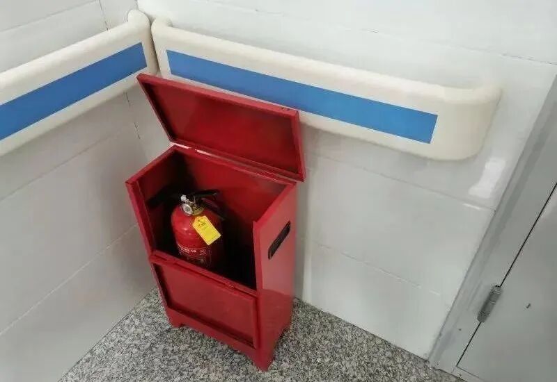 呼吸器怎么配置灭火器必须成组摆放设置2个以上吗？规范是什么？_https://www.jmylbn.com_新闻资讯_第1张