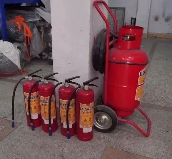 呼吸器怎么配置灭火器必须成组摆放设置2个以上吗？规范是什么？_https://www.jmylbn.com_新闻资讯_第6张