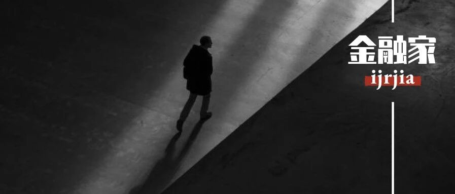 某银行新员工不喝领导敬酒被扇耳光：职场暴力，还要毁掉多少年轻人？