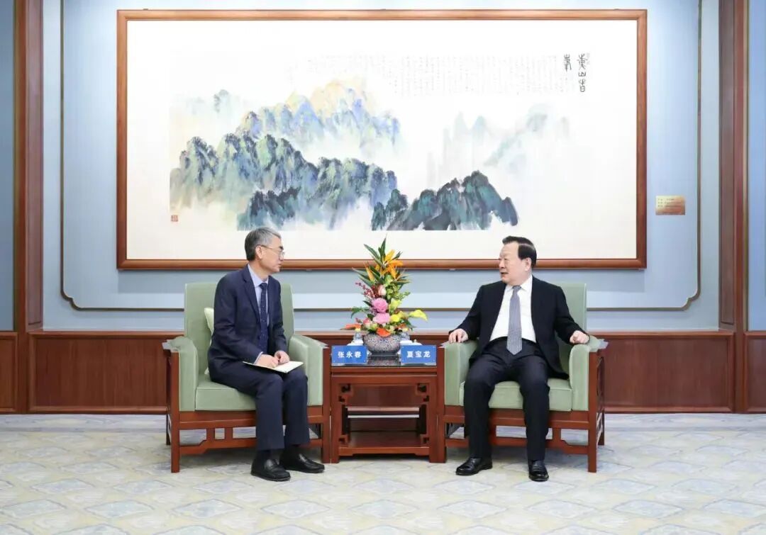 夏宝龙会见澳门特区政府行政法务司司长、横琴粤澳深度合作区管理委员会常务副主任张永春一行