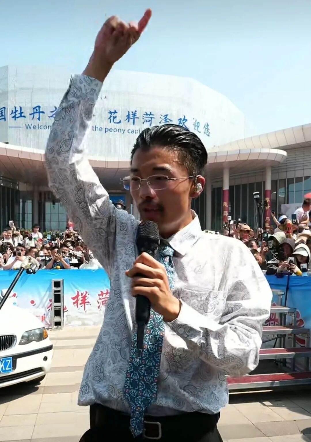 励志篇‖ 郭有才翻唱的不只是《诺言》,他用不屈走出了精彩