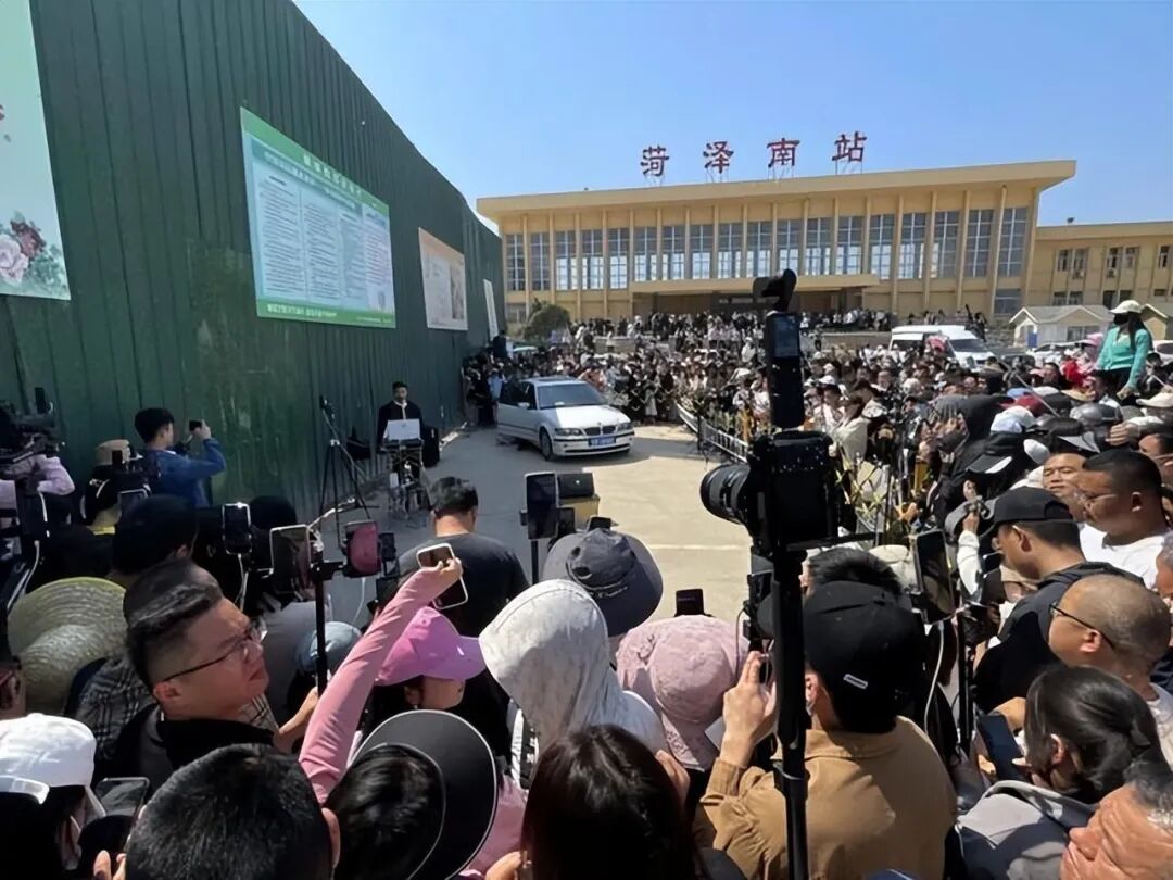 励志篇‖ 郭有才翻唱的不只是《诺言》,他用不屈走出了精彩