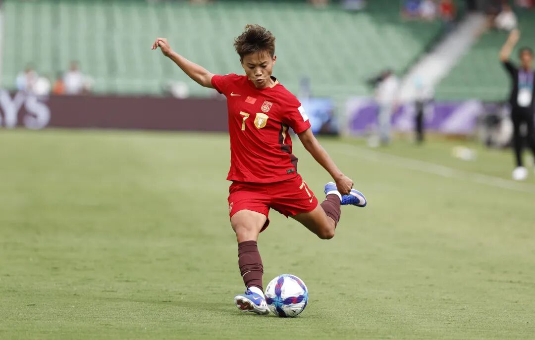 3月14日，中国队球员王霜在比赛中传球。图源：新华社