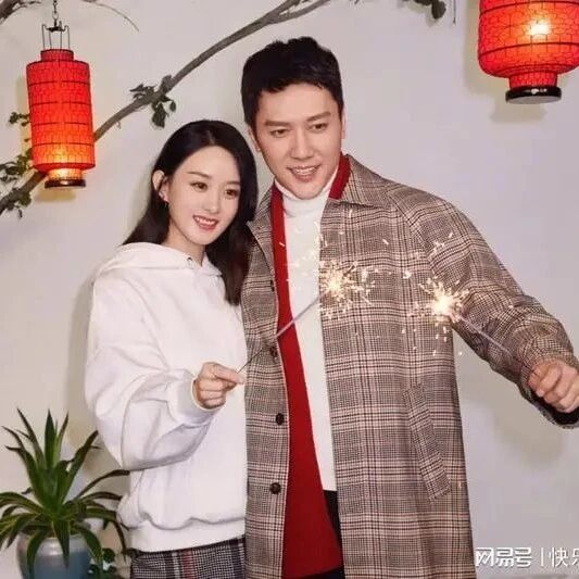 冯绍峰带女友与李治廷聚餐,赵丽颖又传新恋情,他们两人越走越远