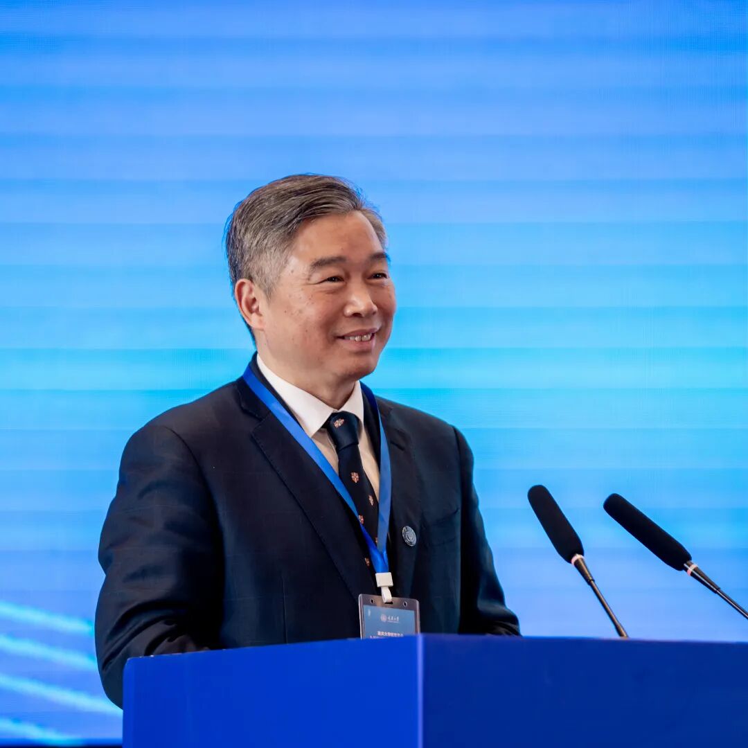 重庆大学全球校友创新发展大会在常州开幕 常州与重庆大学签订战略合作框架协议(重庆大学校友卡可以进学校吗)