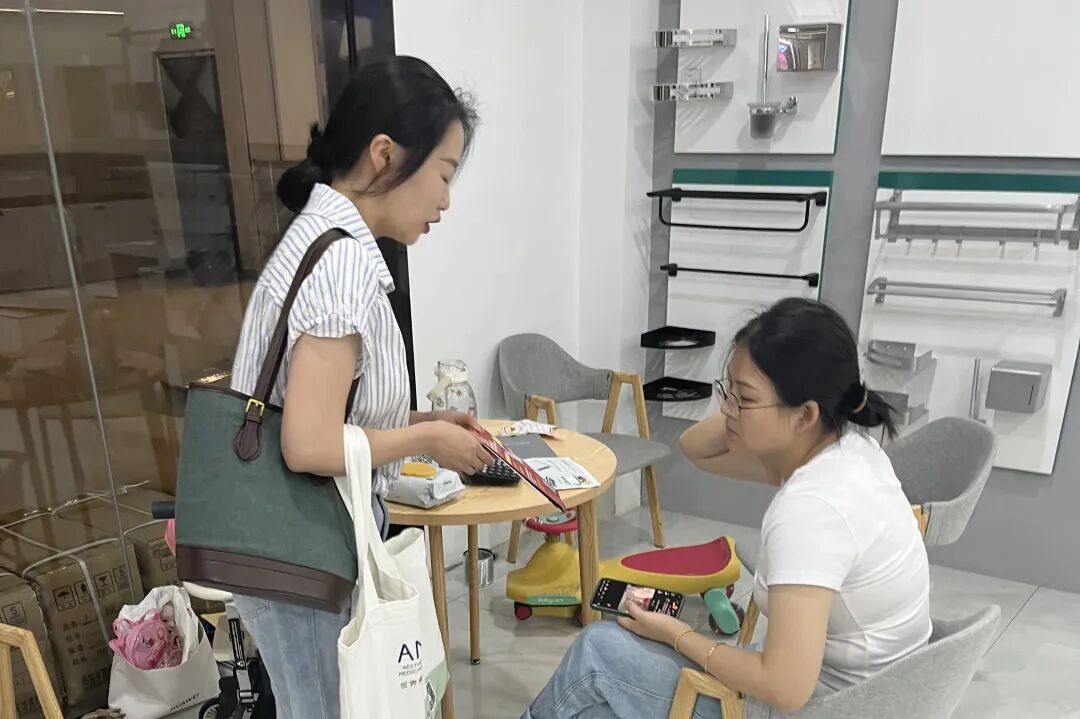 打响买家邀约第一枪 | 面对面定向邀请专业买家，我们在行动！(图39)