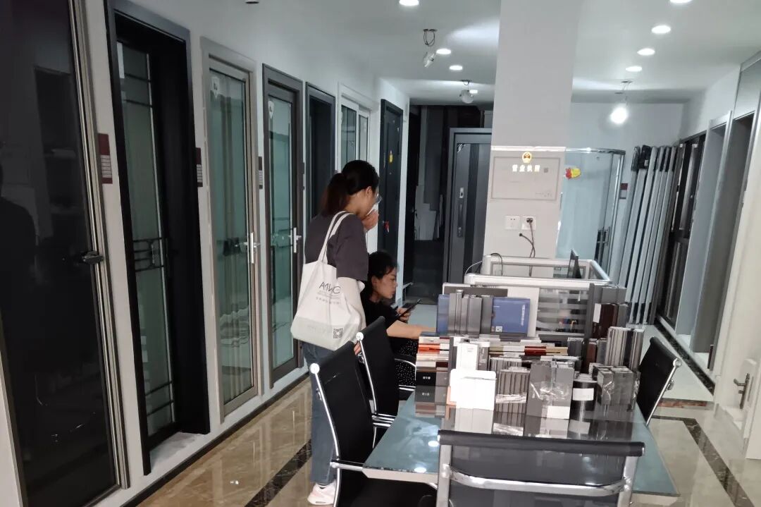 打响买家邀约第一枪 | 面对面定向邀请专业买家，我们在行动！(图71)