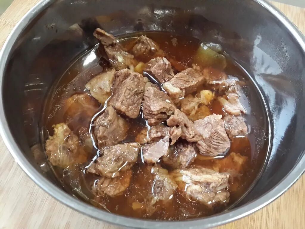 放炖牛肉放什么调料_炖牛肉放啥好吃_炖牛肉三放三不放