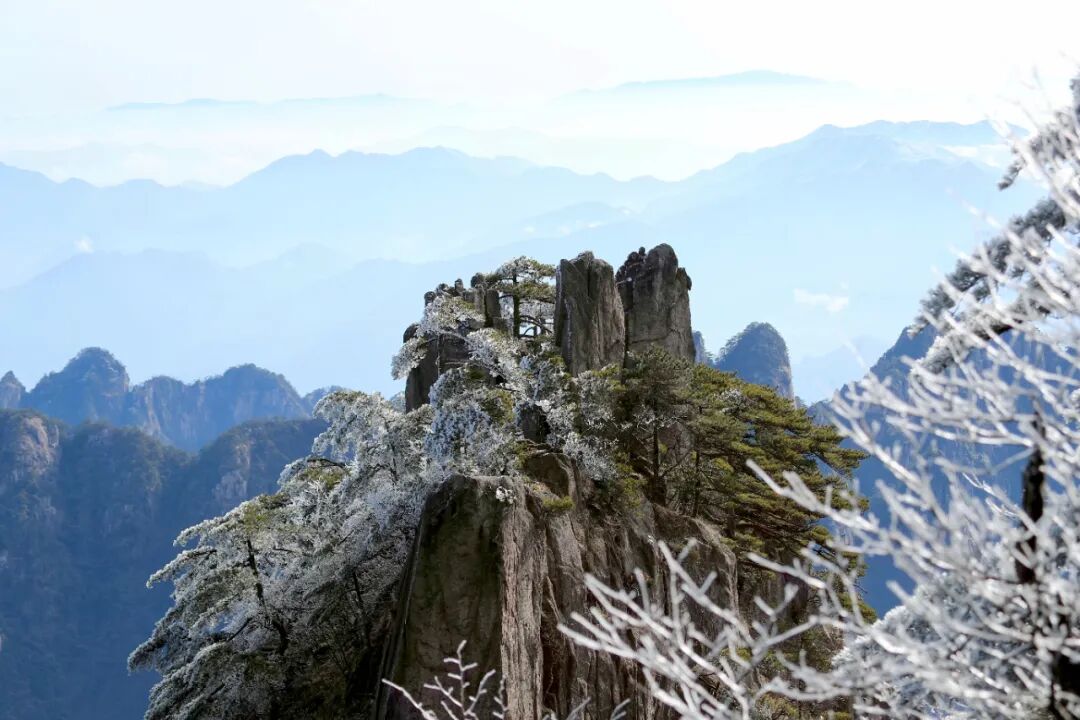 大年初七黄山风景区雨后放晴美不胜收