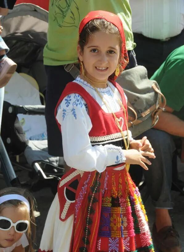 异域风情的美葡萄牙传统服饰_橙果网