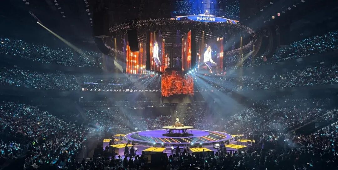 李健万物安生时澳门站银河综艺馆首场四面舞台如梦如幻