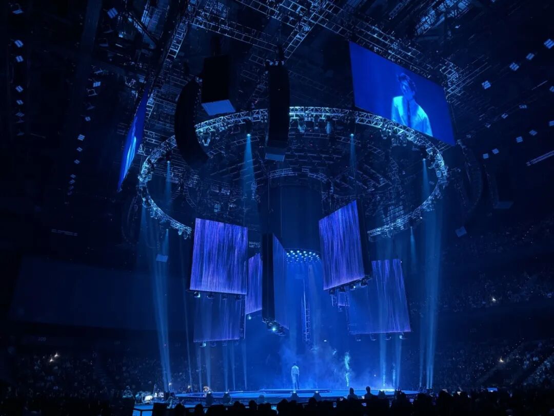 李健万物安生时澳门站银河综艺馆首场四面舞台如梦如幻