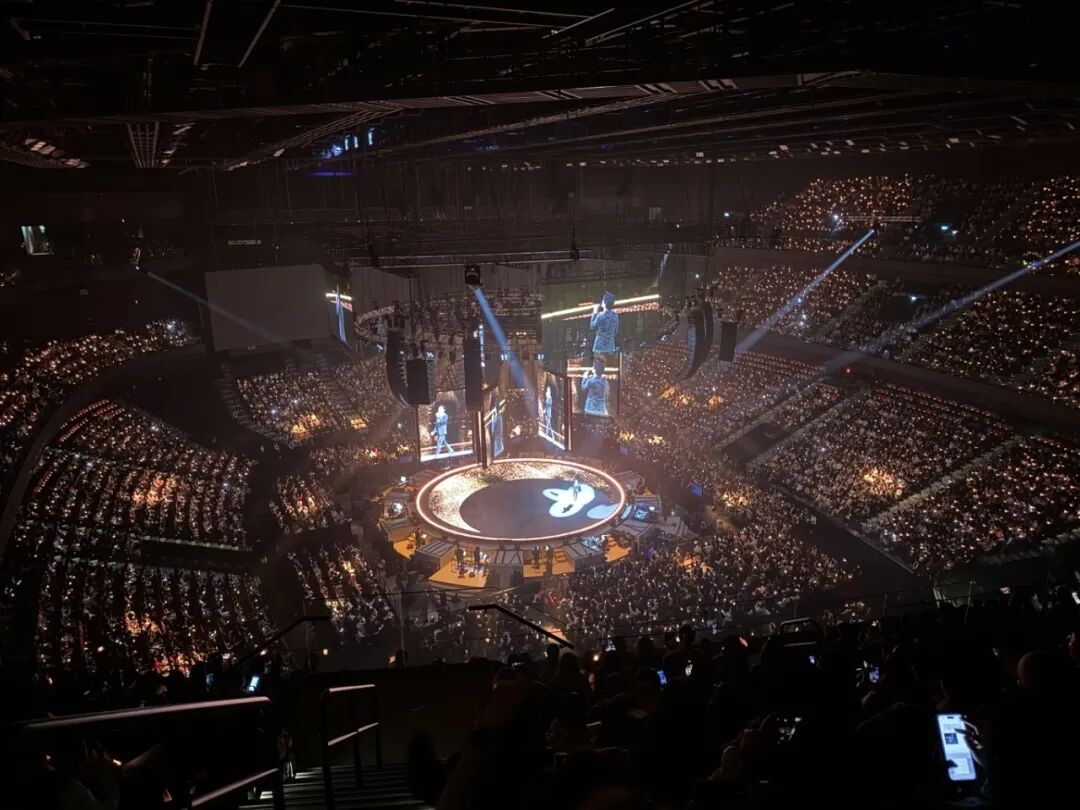 李健万物安生时澳门站银河综艺馆首场四面舞台如梦如幻