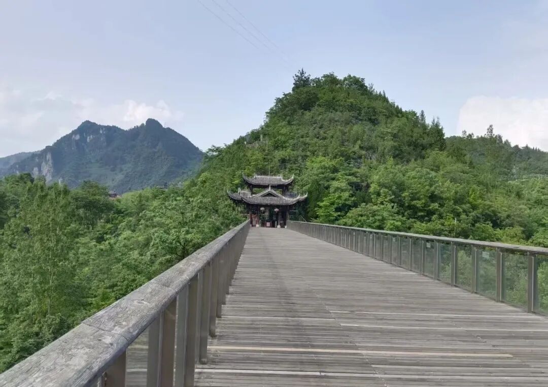 武汉全球通旅行社-宜昌恩施-穿越渝鄂秘境