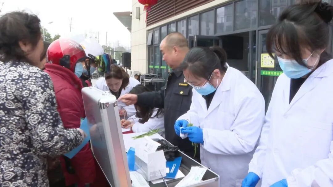 能力作风建设在行动 | 群众“点单” 现场“检测” 菜篮子安全看得见