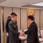 意外！中国防长竟然见了他，美国要嫉妒坏了...