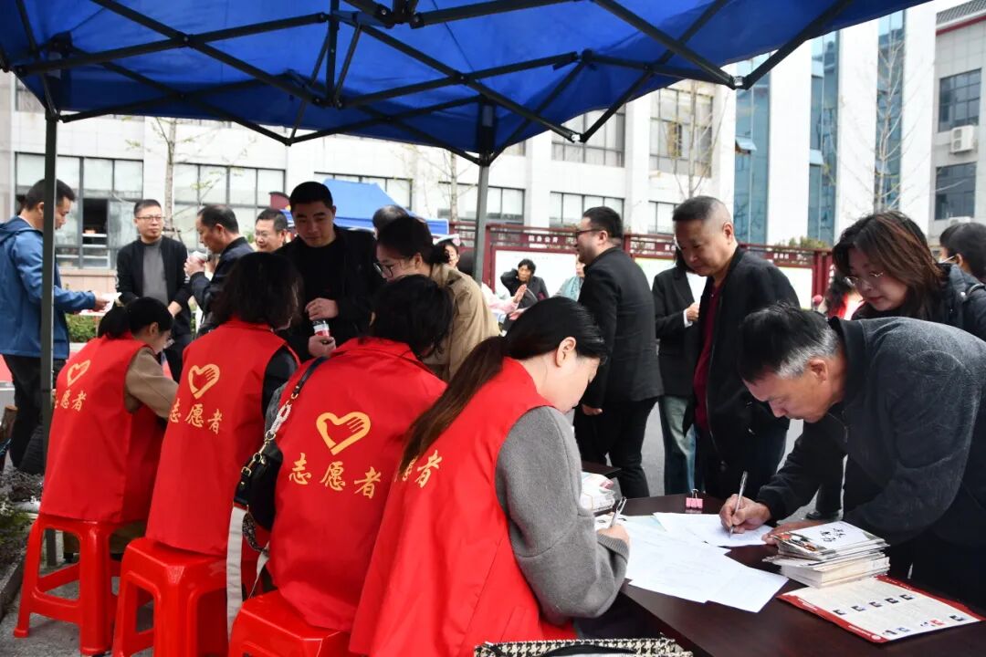 本次特邀全国名老中医陆付耳教授,范恒教授,左新河教授,以及来自同济