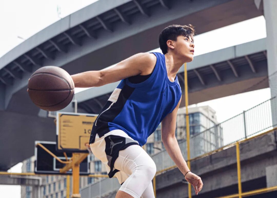 这个夏天的杨舒予,不止是一个符号-友友