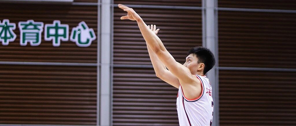 超级高水平的胡明轩，全联盟第一的三分命中率，还有什么不敢投的