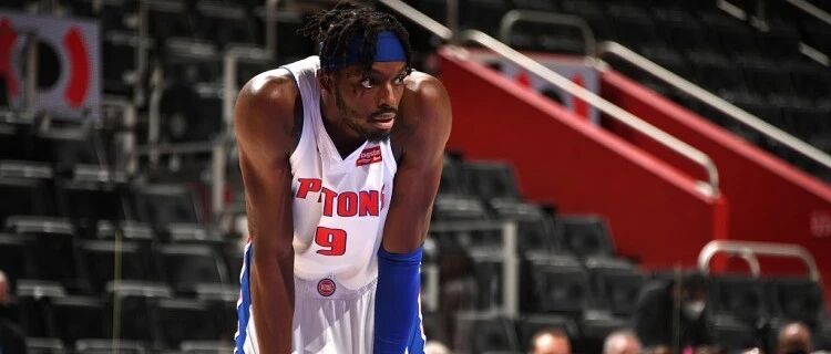 从场均12分到24分，他如何从角色球员变成汽车城领袖