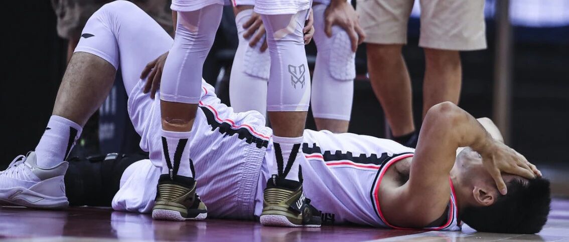 赵继伟重重砸球，贺天举红了眼眶，这一次二哥还能回来吗