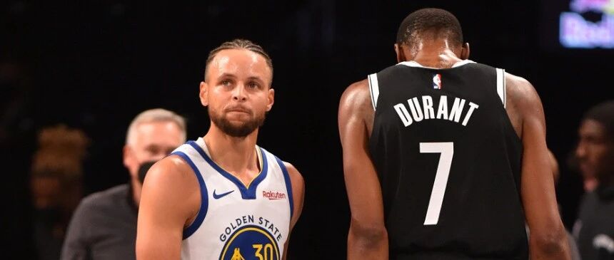 训练场连中105个三分的库里，却两场比赛输了65分